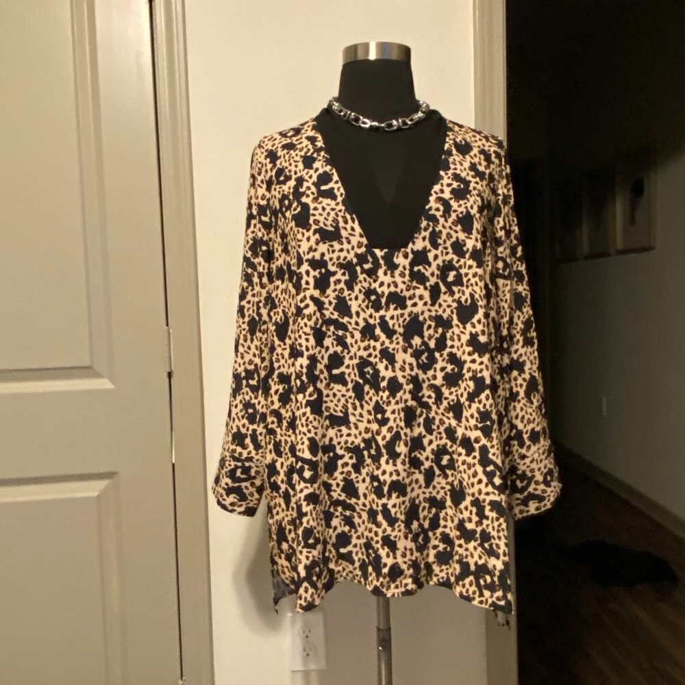 Leopard Print Tunic - Picture 3 of 5
